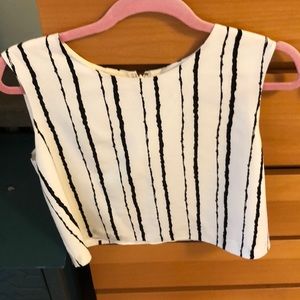 Vince Camuto cropped tank